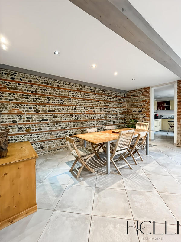 Maison ancienne - 240 m² - 8 pièces