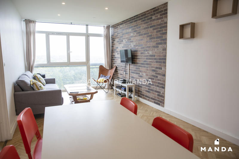 Chambre - 10 m² - 4 pièces