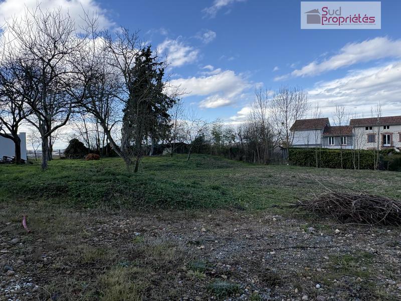 Terrain commercial - 650 m²
