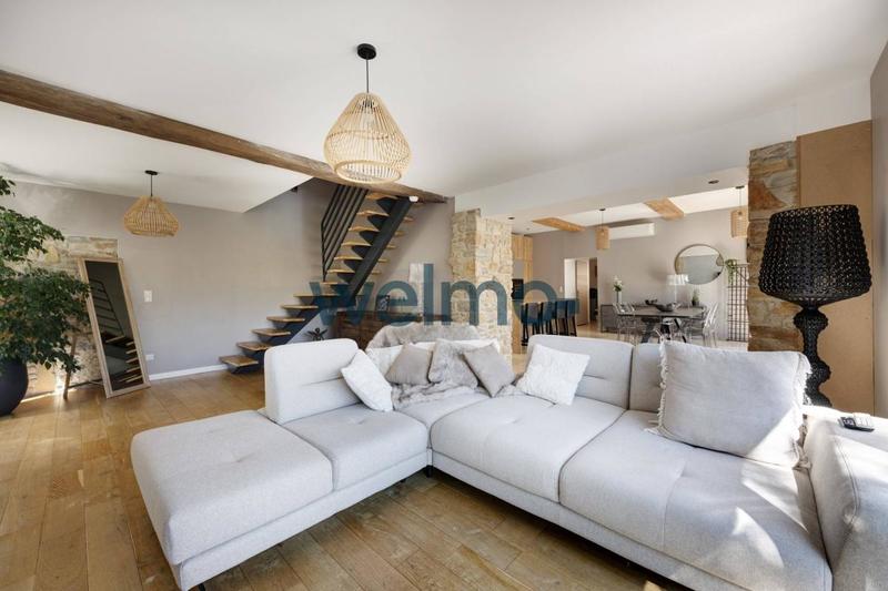 Maison - 175 m² - 8 pièces