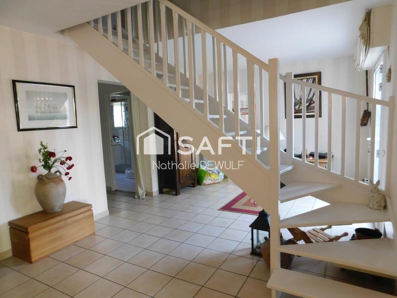Maison - 225 m² - 8 pièces