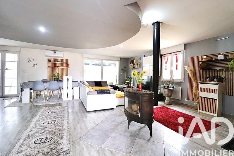 Maison - 210 m² - 8 pièces