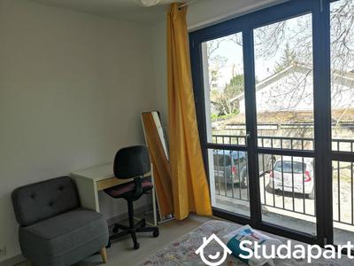 Chambre - 13 m² - 1 pièce