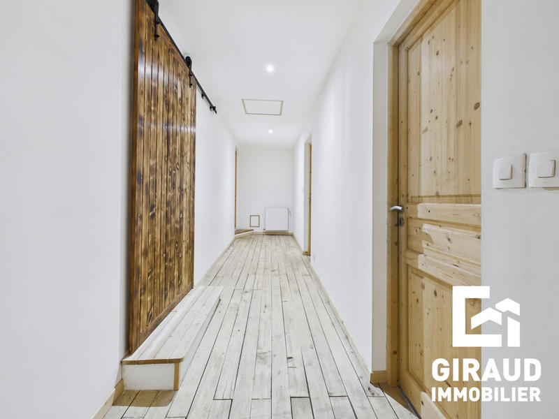 Maison ancienne - 247 m² - 6 pièces