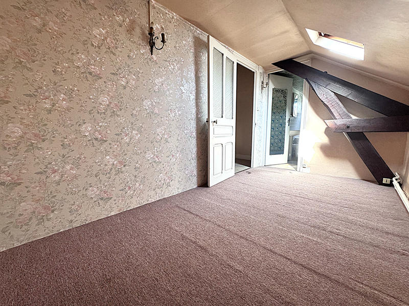 Maison - 144 m² - 8 pièces