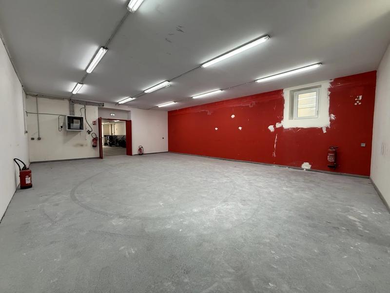 Local d'activités - 132 m² - 2 pièces
