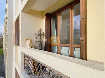 Appartement - 83 m² - 5 pièces