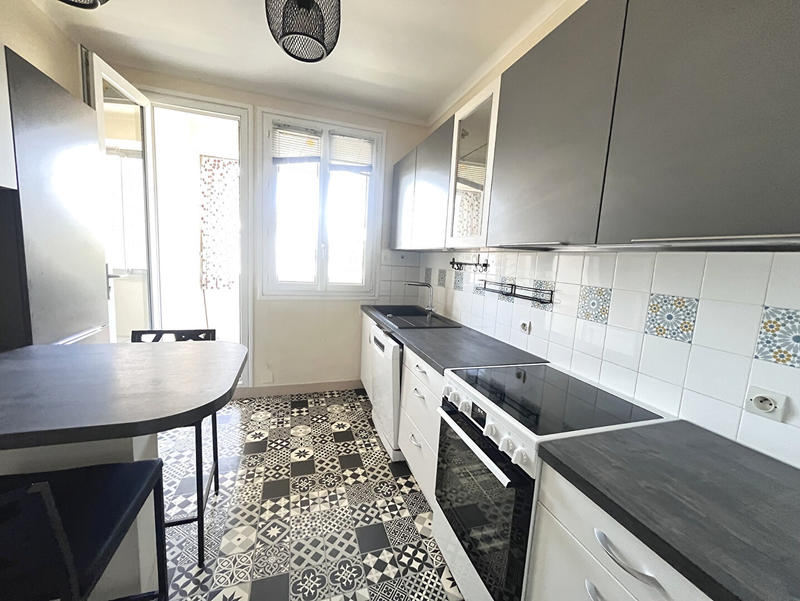 Appartement - 103 m² - 5 pièces