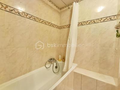 Maison de ville - 75 m² - 4 pièces