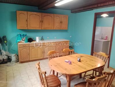 Maison - 95 m² - 5 pièces