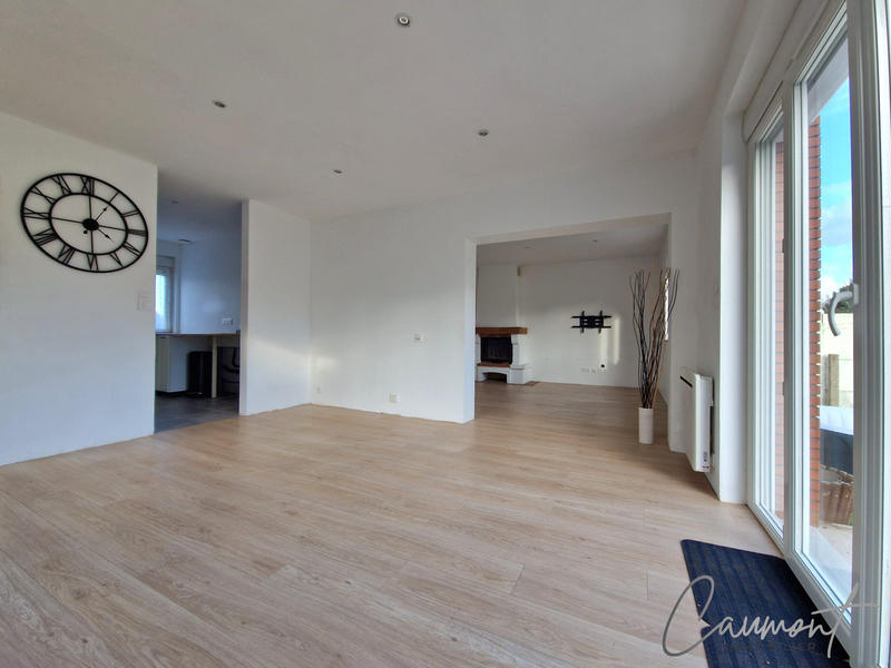 Maison - 99 m² - 5 pièces