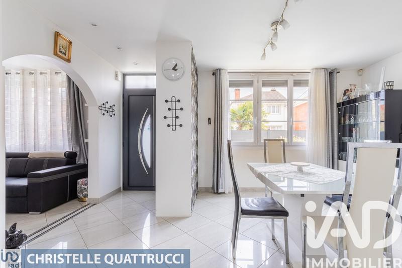 Maison - 85 m² - 5 pièces