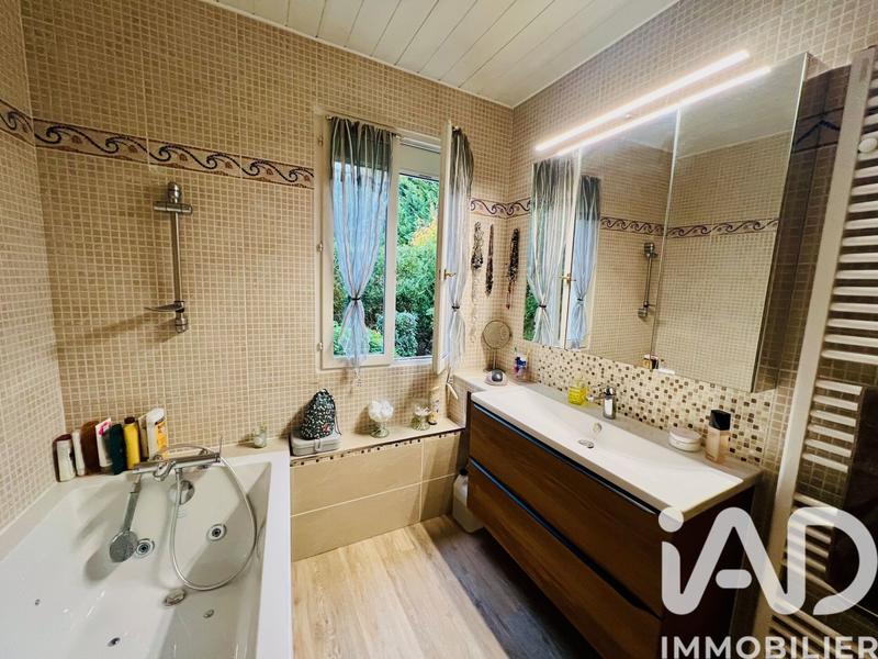 Maison - 140 m² - 5 pièces