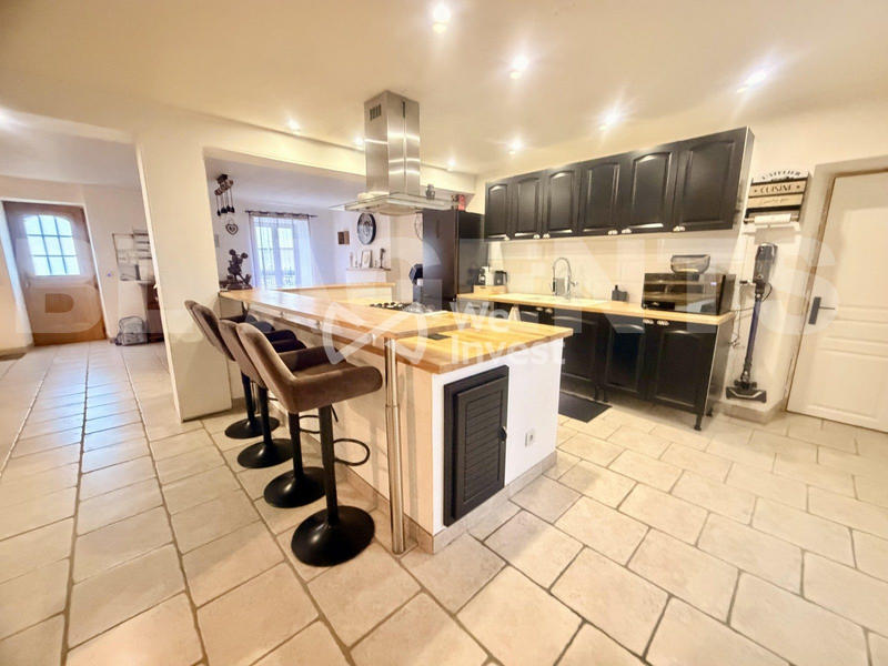 Maison - 159 m² - 7 pièces