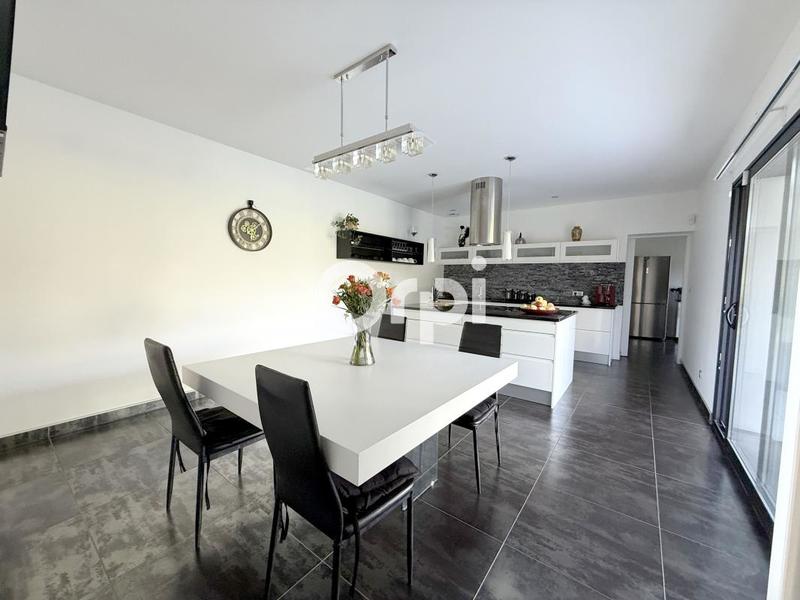 Maison - 290 m² - 5 pièces