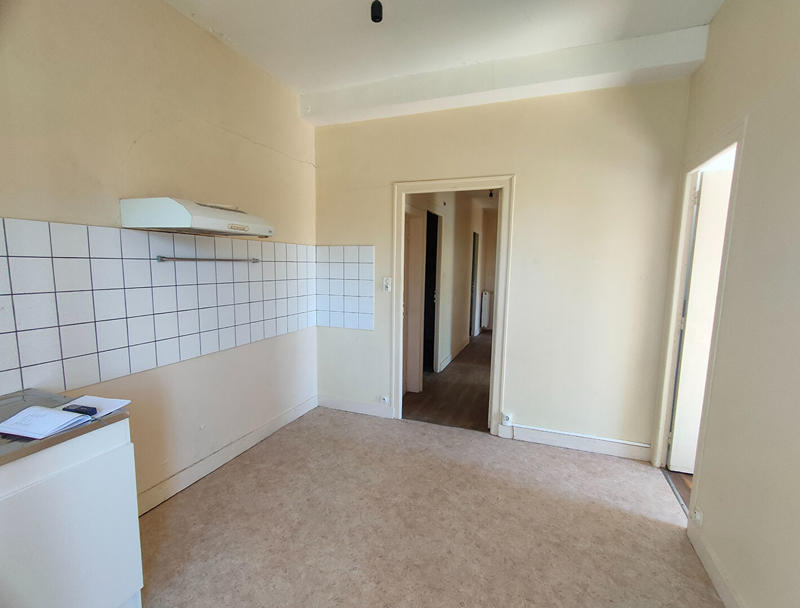 Maison - 177 m² - 12 pièces