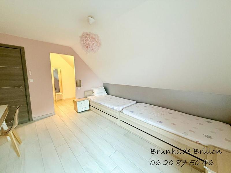 Maison - 170 m² - 8 pièces