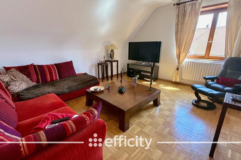 Maison - 216 m² - 8 pièces