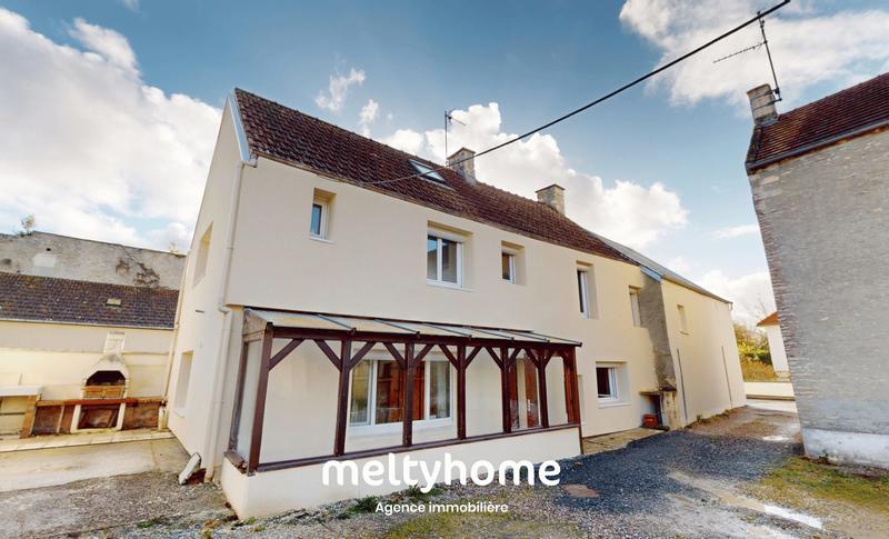 Maison - 92 m² - 5 pièces