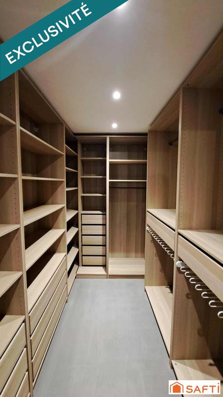 Maison - 327 m² - 7 pièces