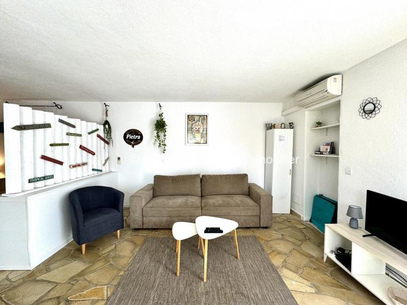 Maison - 300 m² - 11 pièces