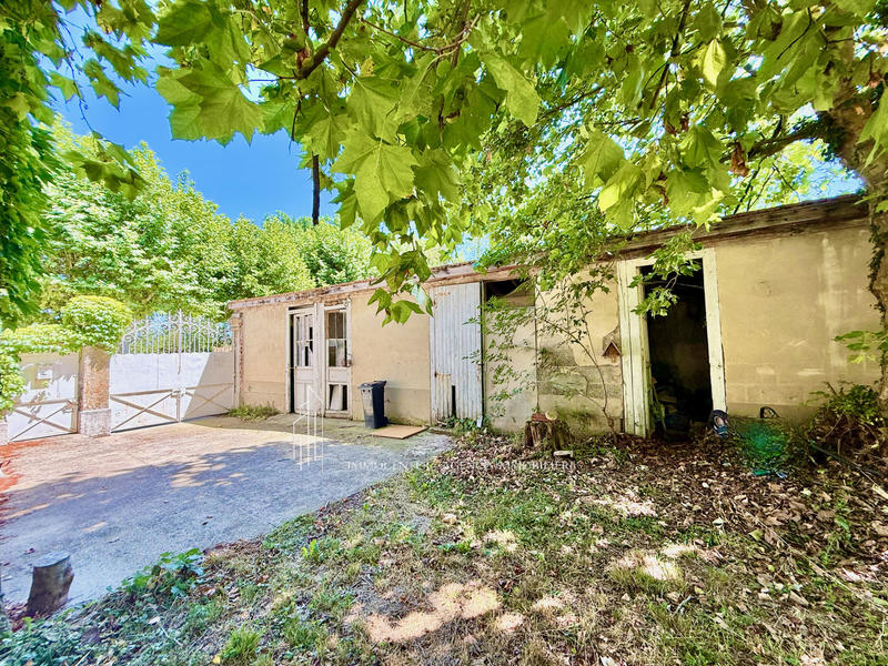 Propriété - 163 m² - 9 pièces