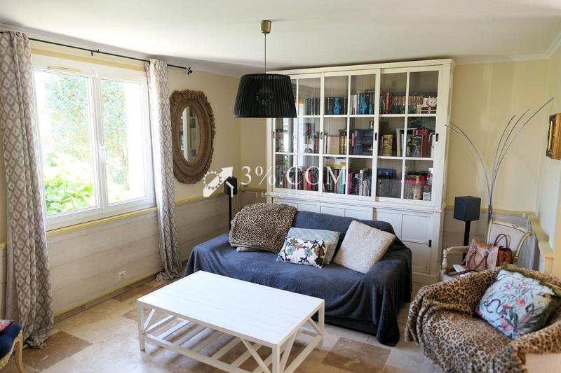 Maison - 200 m² - 8 pièces