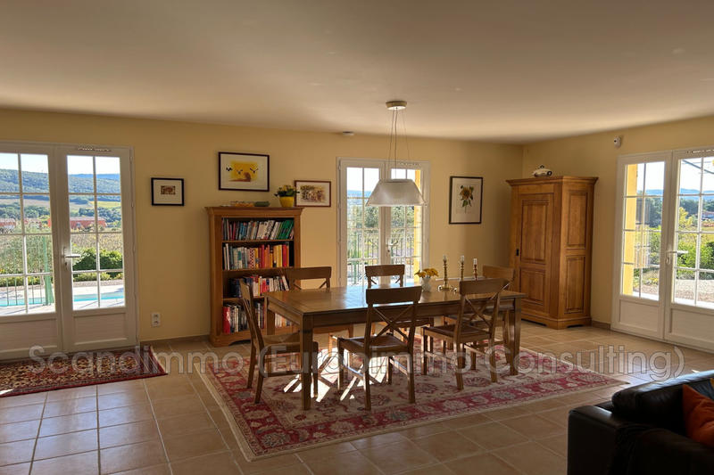 Maison - 190 m² - 5 pièces