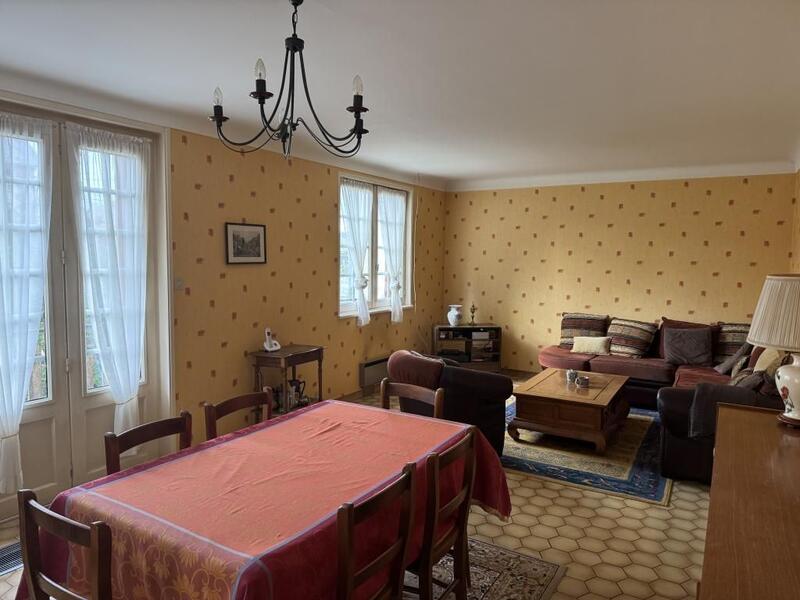 Maison - 94 m² - 4 pièces