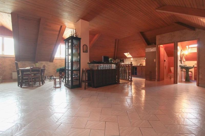 Maison - 276 m² - 6 pièces