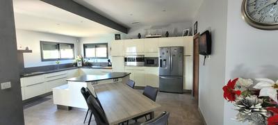 Villa - 169 m² - 4 pièces