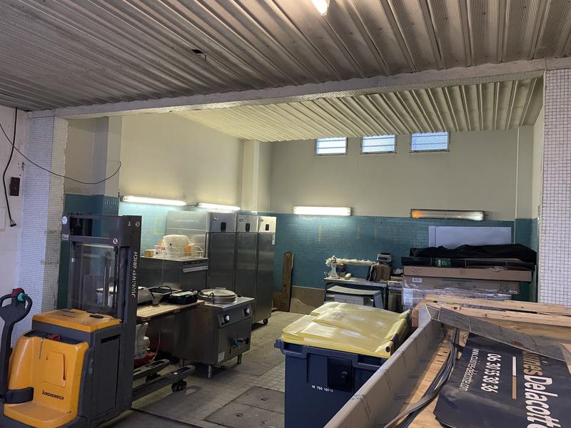 Local commercial - 141 m²