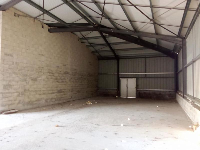 Local d'activité / Entrepôt - 170 m²