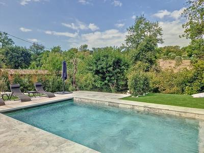 Villa - 180 m² - 5 pièces