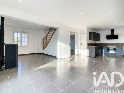 Maison - 121 m² - 5 pièces