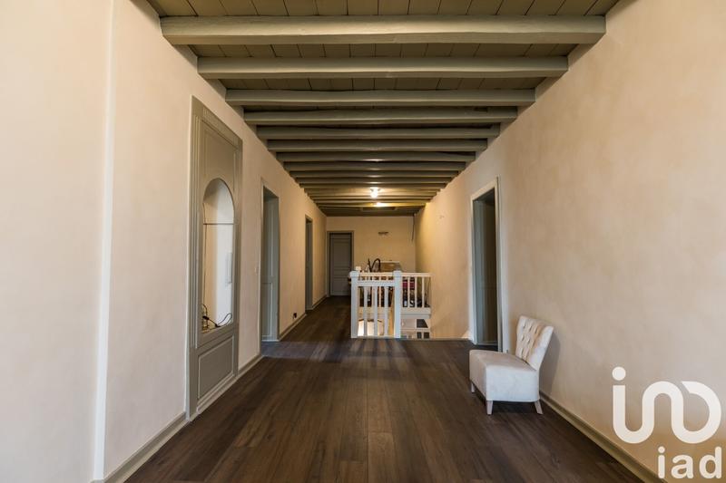 Maison - 586 m² - 11 pièces