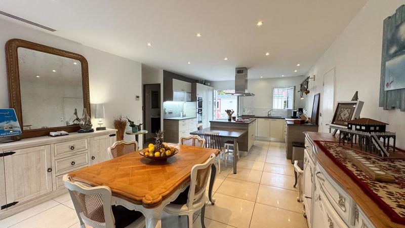 Maison - 105 m² - 5 pièces