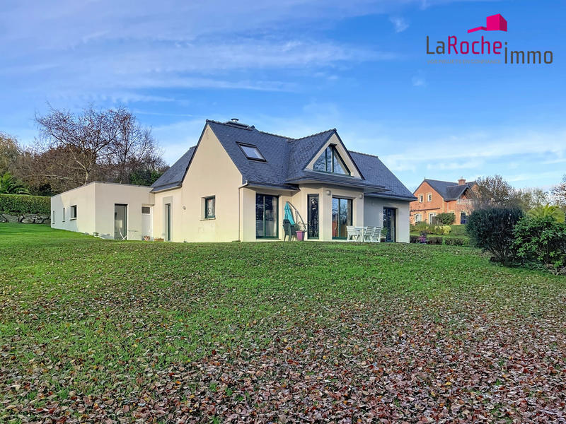 Maison contemporaine - 139 m² - 8 pièces