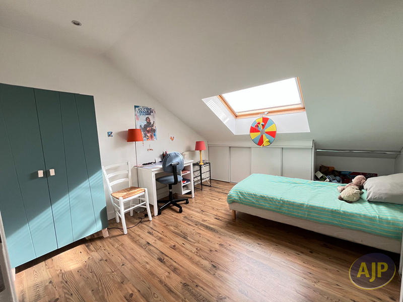 Maison - 102 m² - 6 pièces