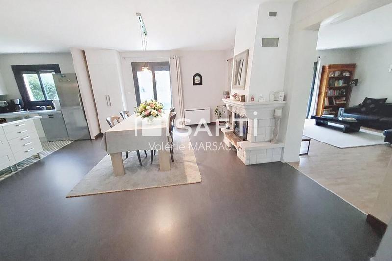 Maison - 180 m² - 7 pièces