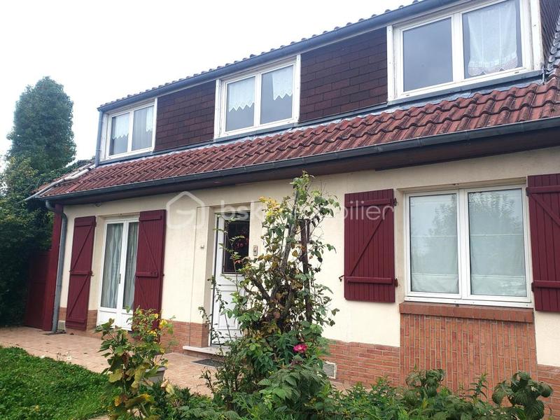 Maison traditionnelle - 120 m² - 8 pièces