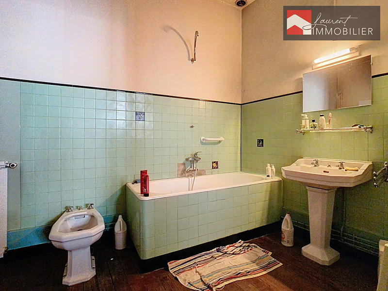 Maison - 178 m² - 9 pièces