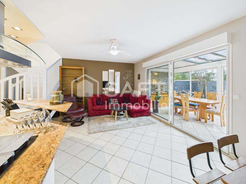 Maison - 111 m² - 4 pièces