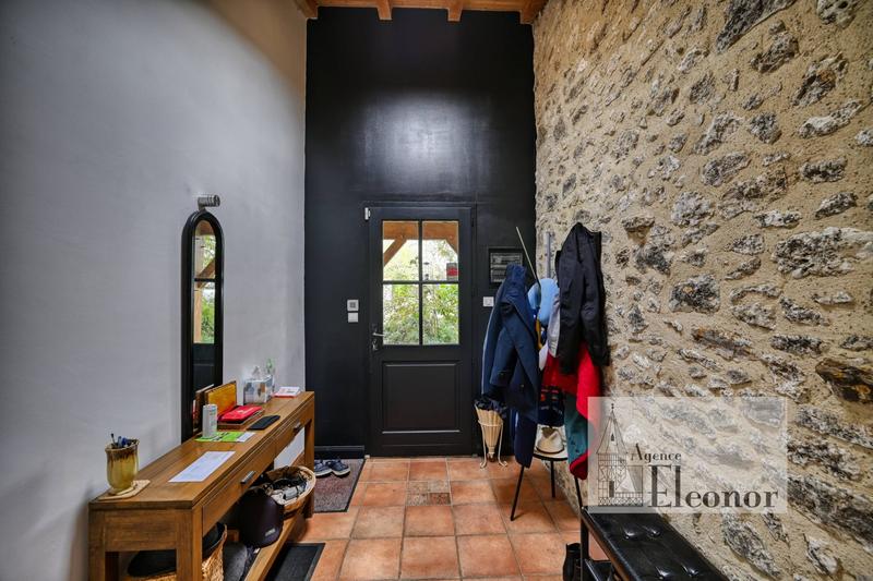 Maison traditionnelle - 477 m² - 23 pièces