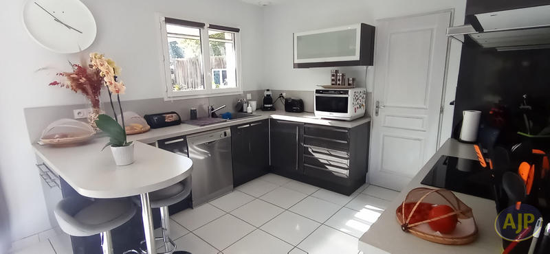 Maison - 83 m² - 3 pièces