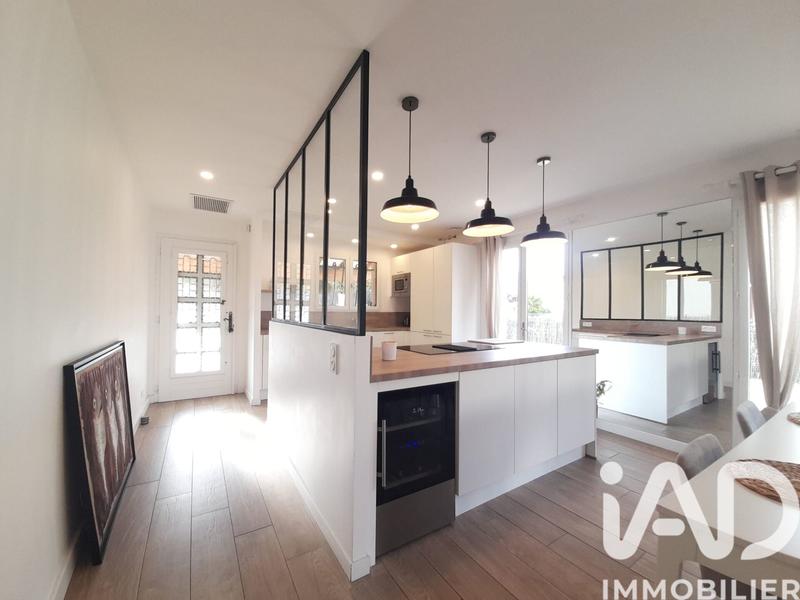 Maison - 90 m² - 3 pièces