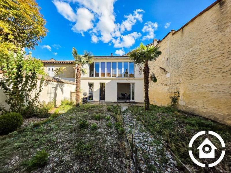 Maison - 310 m² - 8 pièces