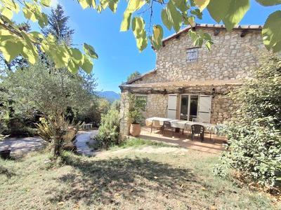 Maison - 155 m² - 10 pièces