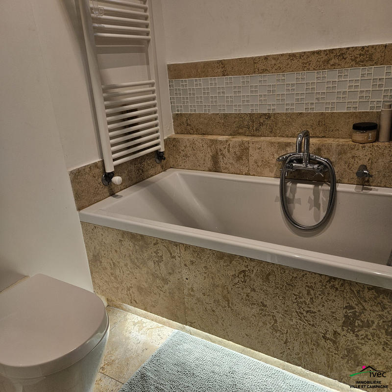 Appartement - 98 m² - 3 pièces