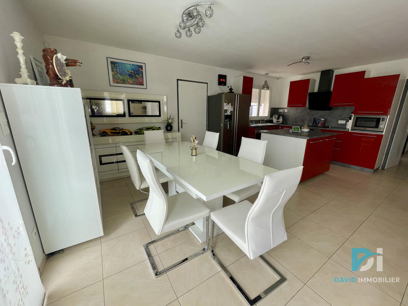 Maison - 98 m² - 4 pièces